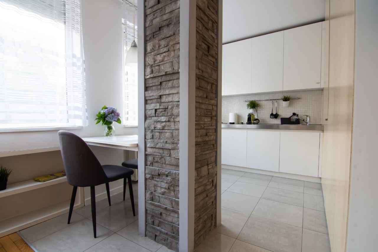 Zigzag Apartment Belgrade